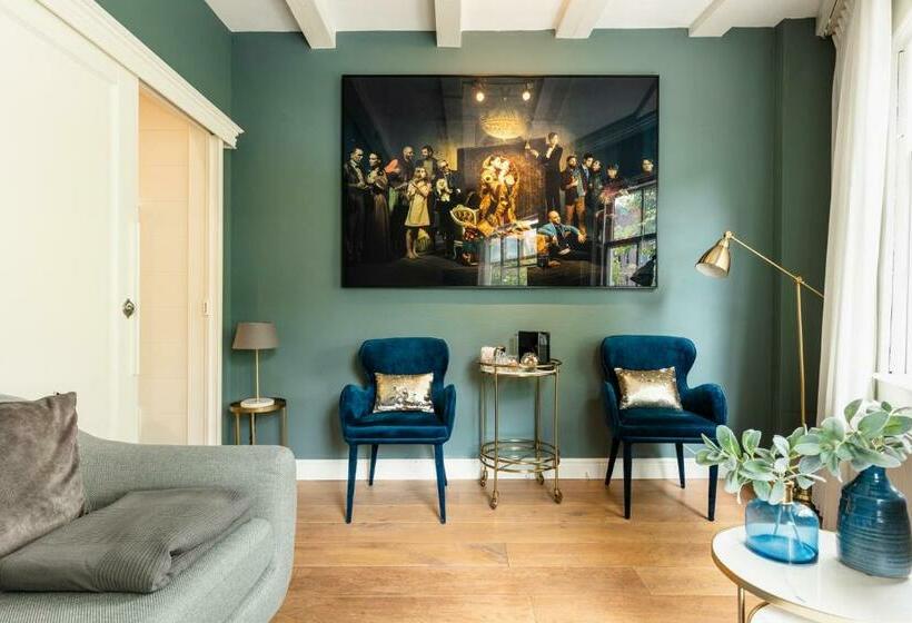 سوییت سوپریور, Canal Wow Suites Amsterdam