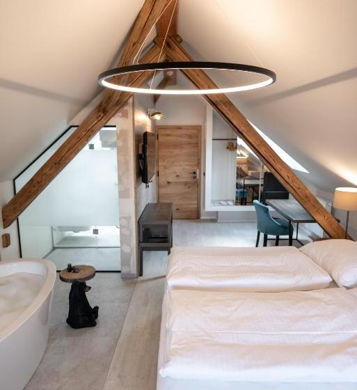 חדר דלוקס, Clemar