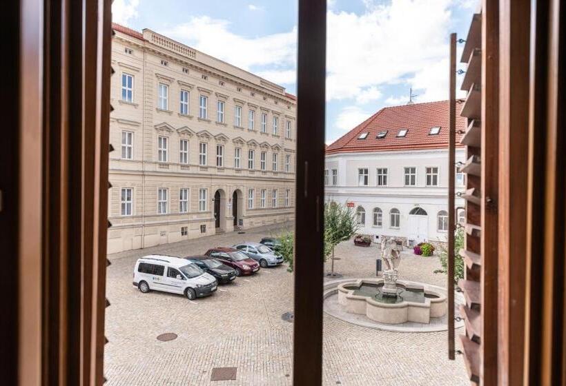 חדר סופריור, Clemar