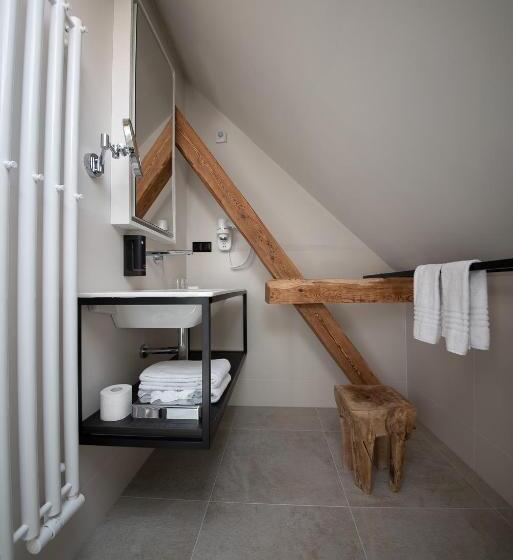 חדר סופריור, Clemar