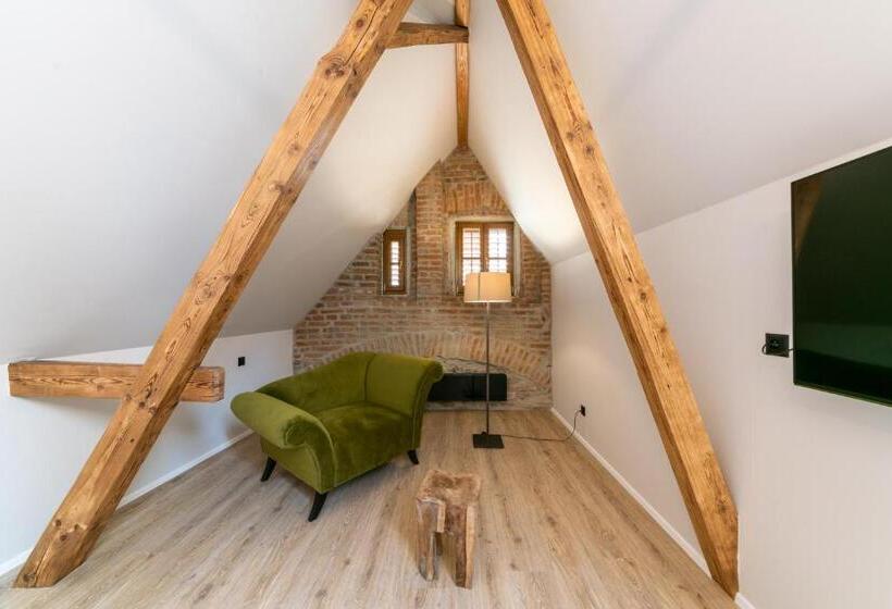 חדר סופריור, Clemar