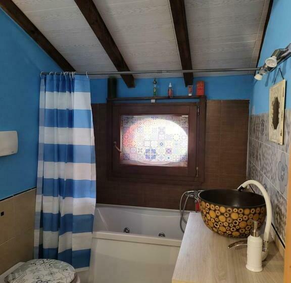 غرفة عائلية, A Casa Di Luca