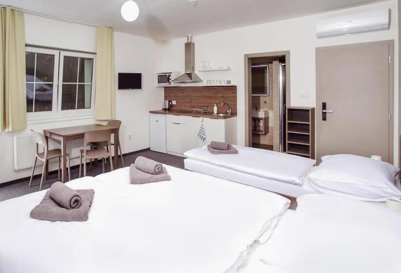 스탠다드 트리플 룸, Penzion Lesni