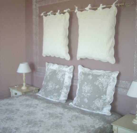 اتاق لوکس با چشم‌انداز دریا, Les Nymphes De Bourbon