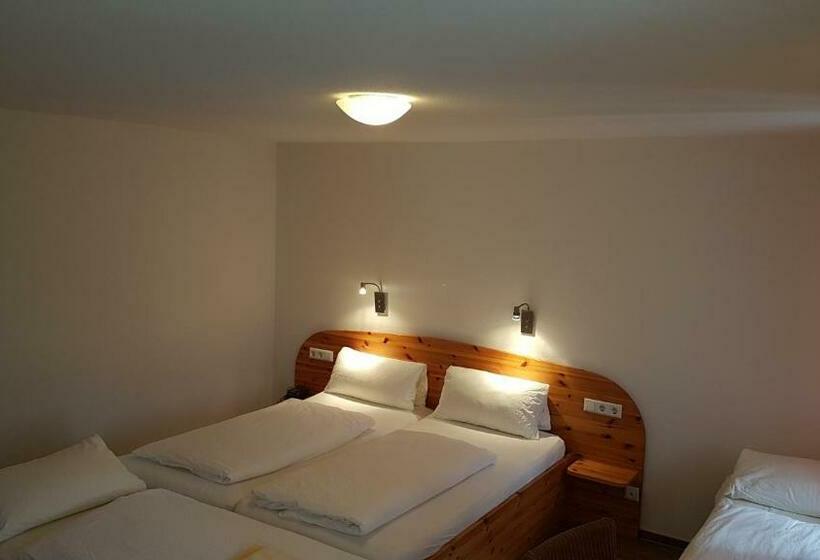 Standard 4 Pers. Værelse, Gasthaus Rössle