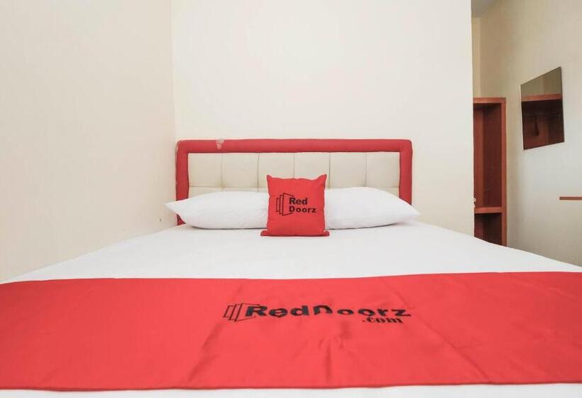 Номер Стандарт, Reddoorz Plus @ Jalan Pemuda Jakarta