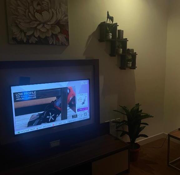 סוויטה משפחתית, Swiss Blue