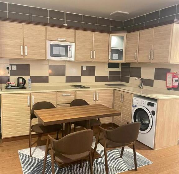 سوییت خانوادگی, Swiss Blue