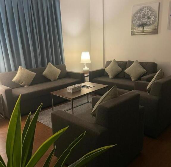 سوئیت جونیور خانوادگی, Swiss Blue