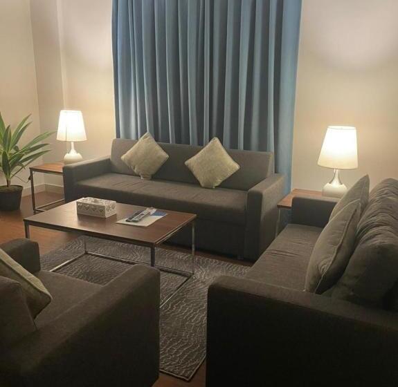 سوئیت جونیور خانوادگی, Swiss Blue