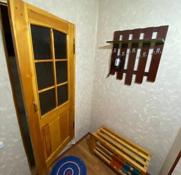 이코노미 룸, Khiva Otabek B&b