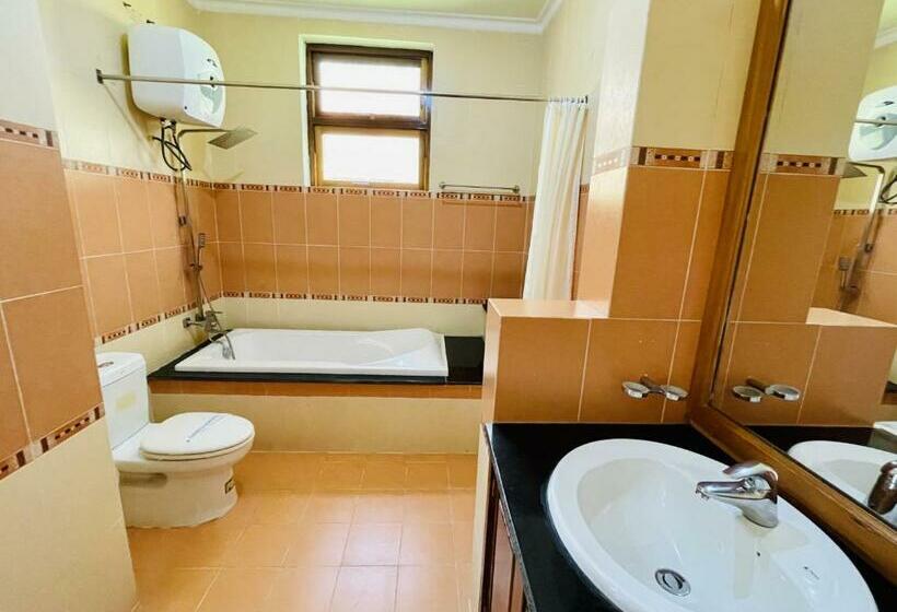 بانگلوی استاندارد, Long Thuan Hotel & Resort