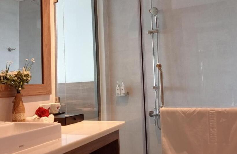 اتاق سوپریور, Long Thuan Hotel & Resort