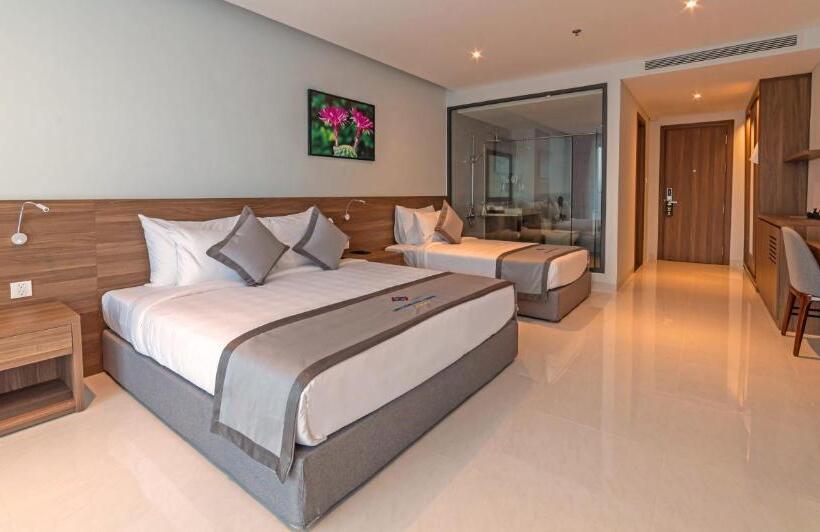 اتاق سوپریور سه تخته, Long Thuan Hotel & Resort