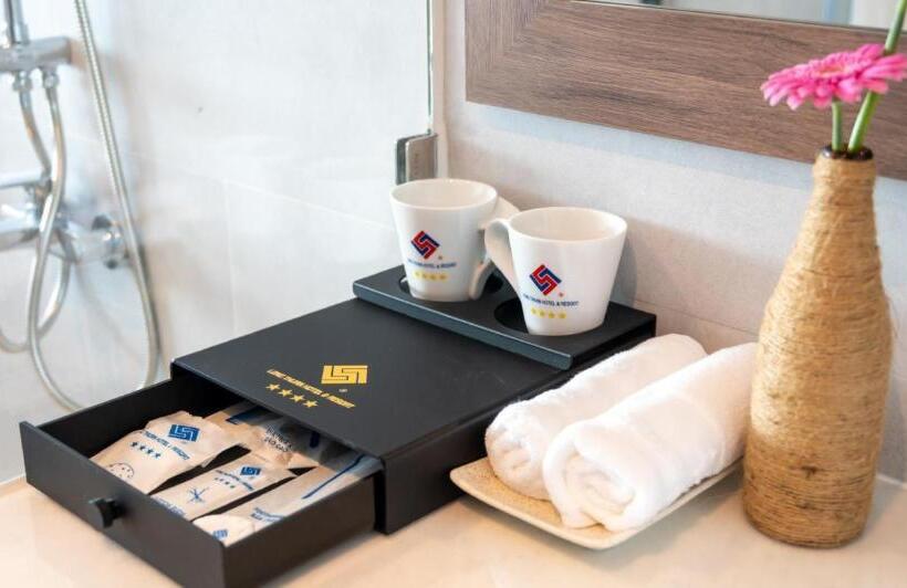 اتاق سوپریور سه تخته, Long Thuan Hotel & Resort