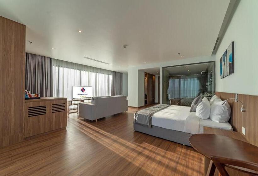 اتاق لوکس خانوادگی, Long Thuan Hotel & Resort