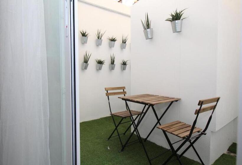 标准间带露台, Alojamientos Santa Pola