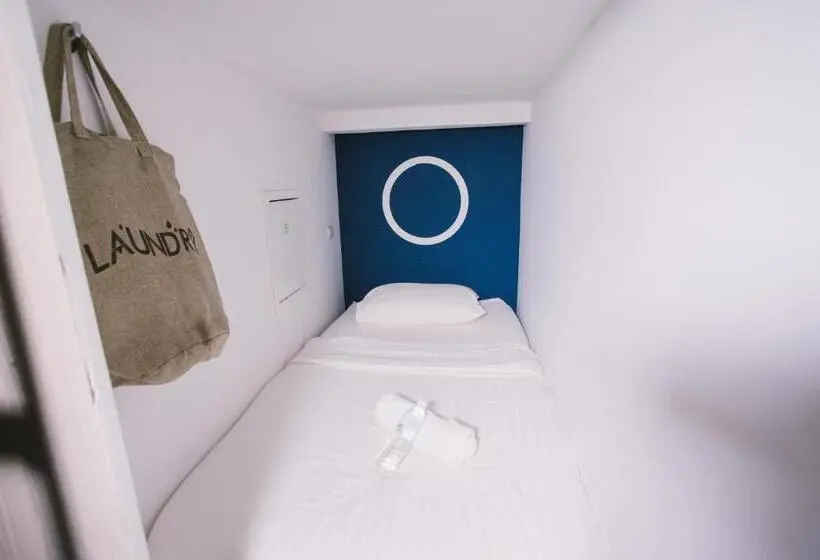 تختخواب در اتاق مشترک, Spinomad Hostel