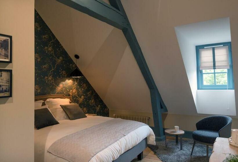 غرفة عائلية, Le Relais