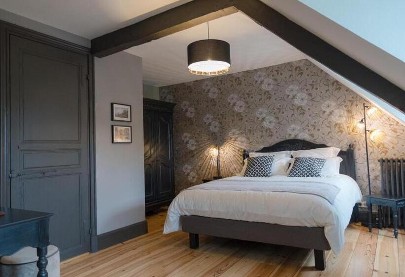 غرفة قياسية مع حمام خارجي, Le Relais