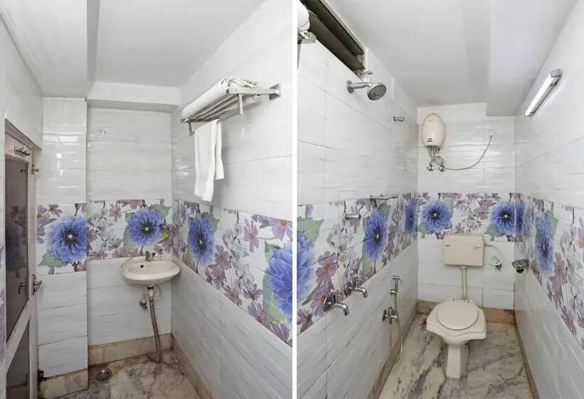 トリプルクラシックルーム, Super Collection O Hotel Hamza International Near Howrah Bridge