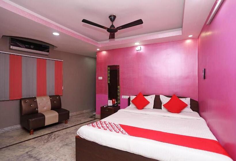 غرفة كلاسيكية ثلاثية, Super Collection O Hotel Hamza International Near Howrah Bridge