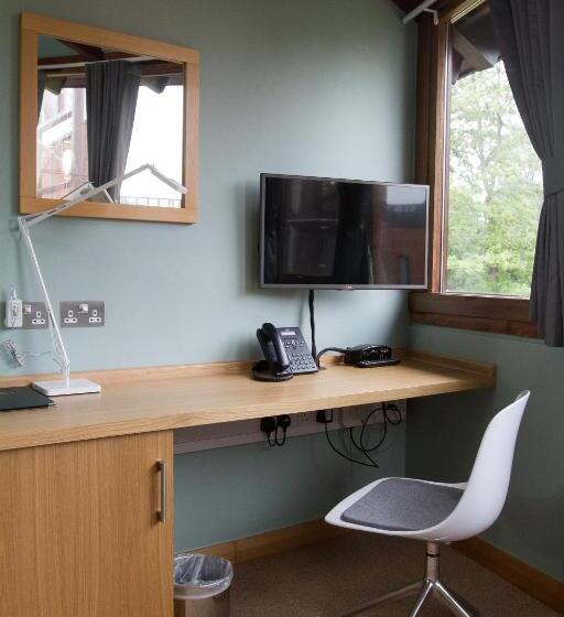 Номер Стандарт Трехместный, Hinxton Hall Hotel And Conference Centre