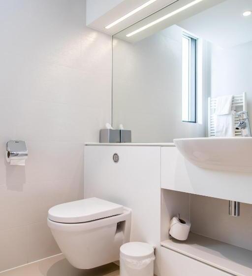 Номер Стандарт Трехместный, Hinxton Hall Hotel And Conference Centre