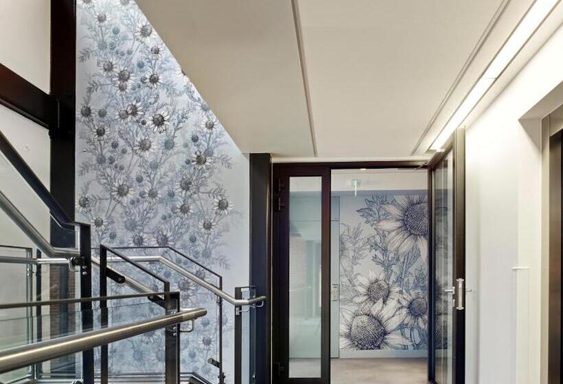 Номер Стандарт Адаптированный для Инвалидов, Hinxton Hall Hotel And Conference Centre