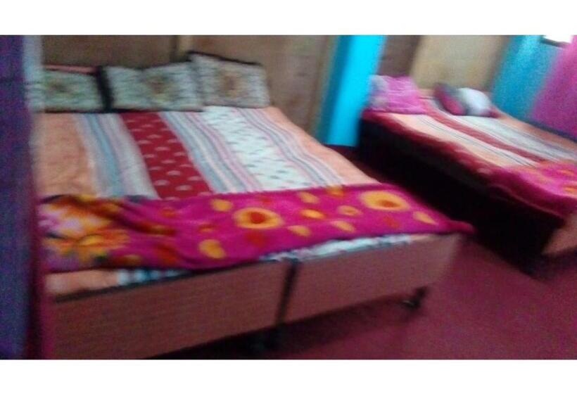 Четырехместный Номер Deluxe, Ishwari Narayani