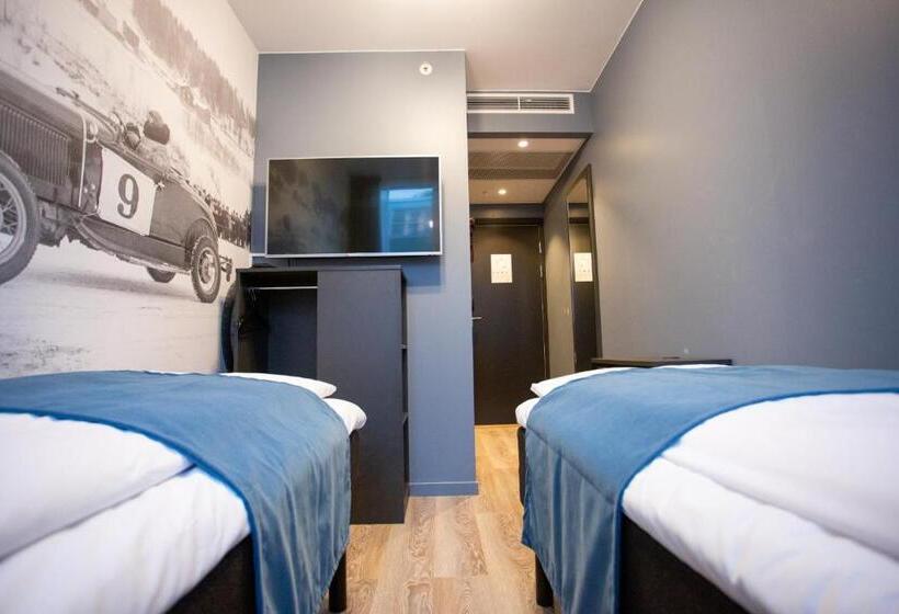 اتاق عادی, The Verdandi