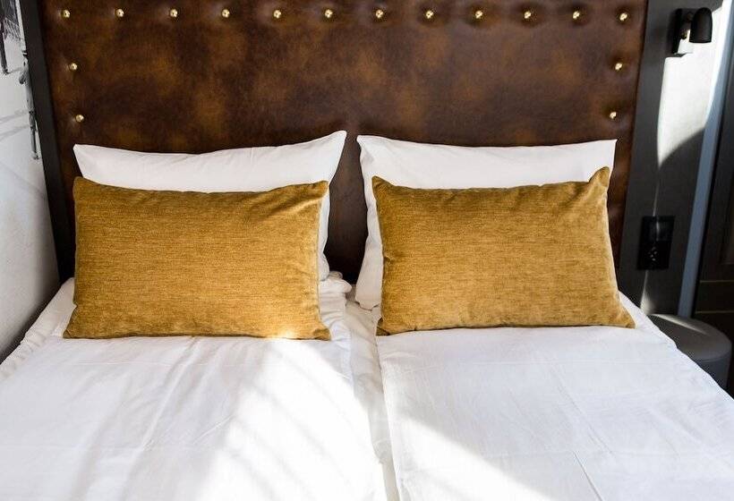 اتاق استاندارد, The Verdandi