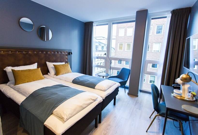 اتاق سوپریور, The Verdandi