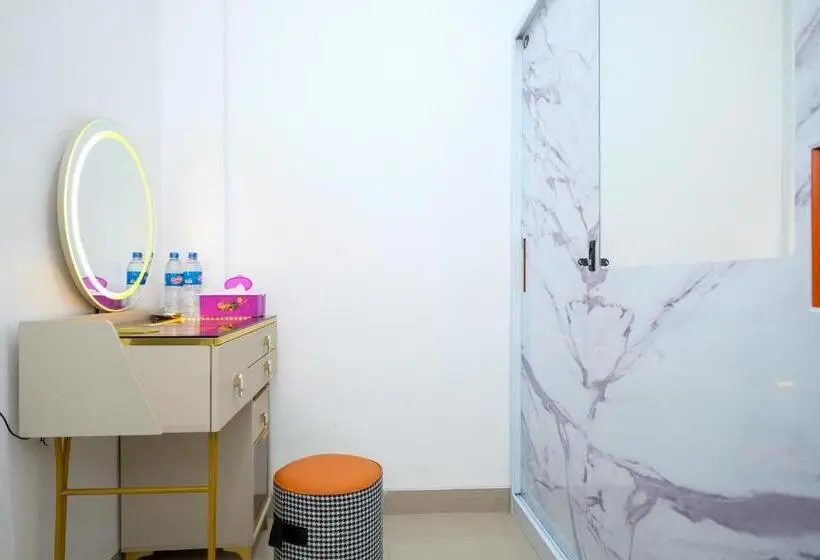 デラックスルーム, Urbanview Tiana Residence Nagoya Batam By Reddoorz