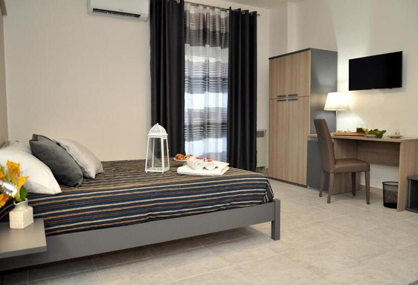 اتاق استاندارد چهارنفره با بالکن, Kalurya