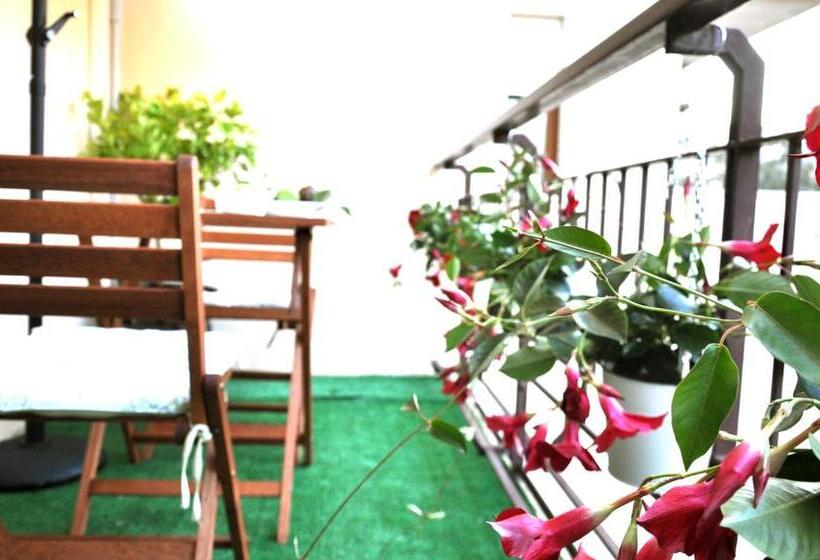 اتاق استاندارد چهارنفره با بالکن, Kalurya