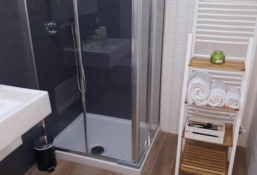 اتاق استاندارد چهارنفره با بالکن, Kalurya