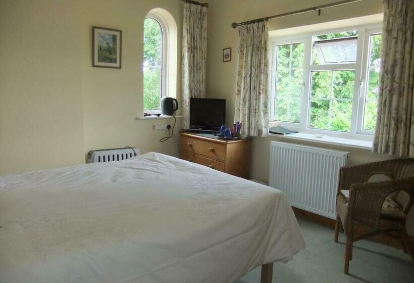 اتاق استاندارد با چشم‌انداز باغ, St Mary’s Lodge B And B