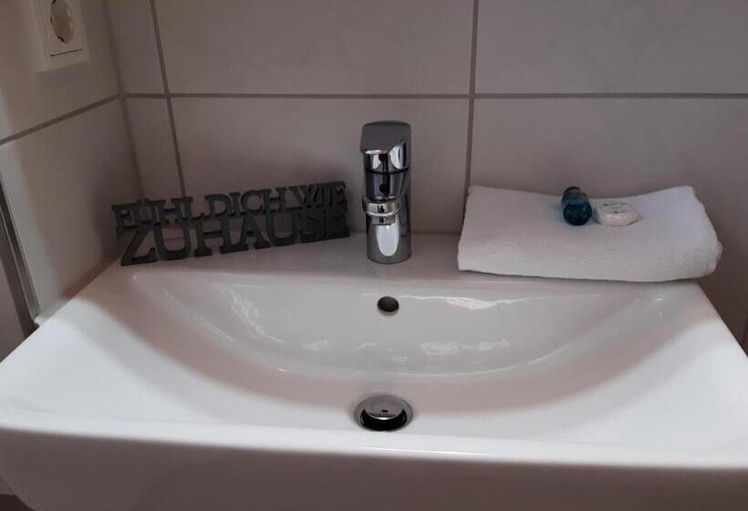 شقة غرفة واحدة, M24 Alle Zimmer Mit Küchenzeile