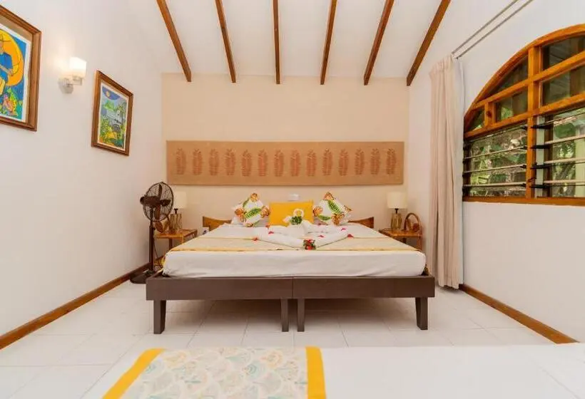 اتاق استاندارد سه نفره, Romance Bungalows