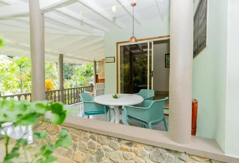 اتاق استاندارد سه نفره, Romance Bungalows