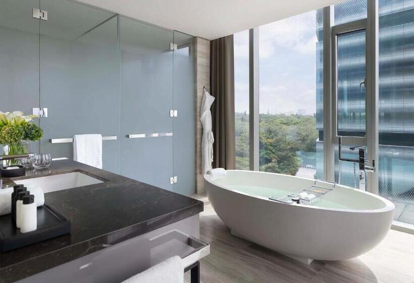 클럽 룸 킹침대, Four Seasons Hotel Bengaluru At Embassy One