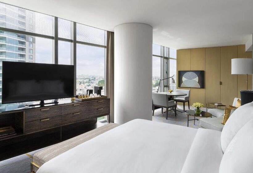 클럽 룸 킹침대, Four Seasons Hotel Bengaluru At Embassy One