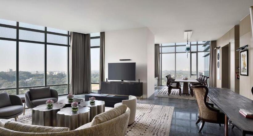 프레지덴셜 스위트, Four Seasons Hotel Bengaluru At Embassy One