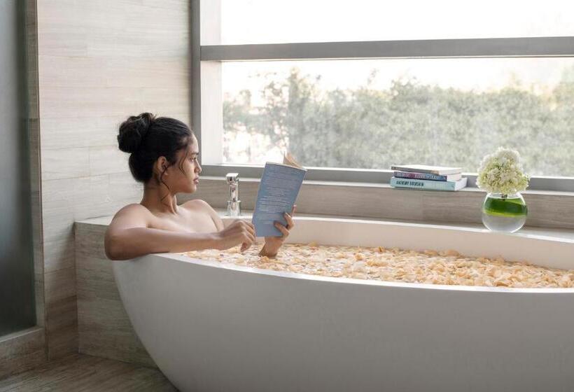 스위트, Four Seasons Hotel Bengaluru At Embassy One