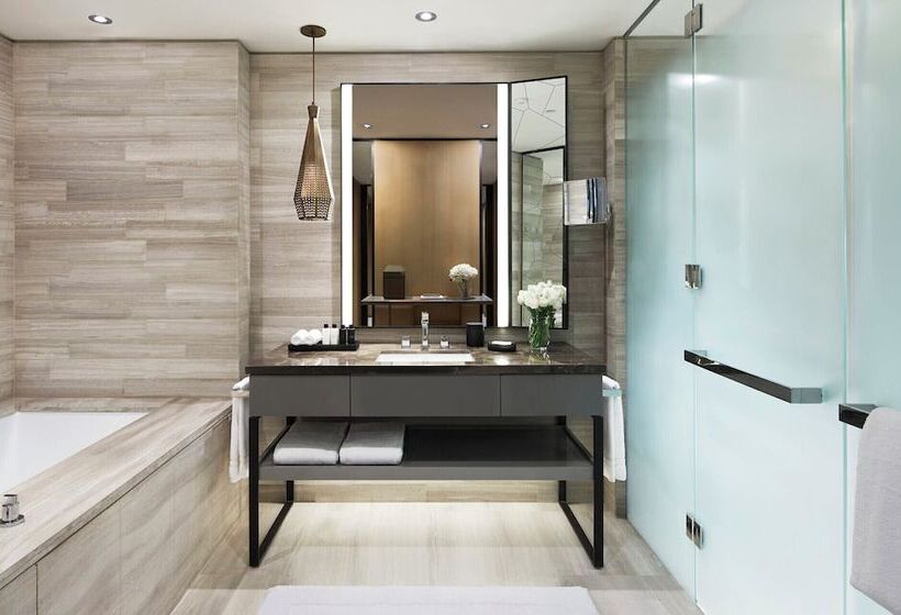 Номер Deluxe Кровать Кинг, Four Seasons Hotel Bengaluru At Embassy One