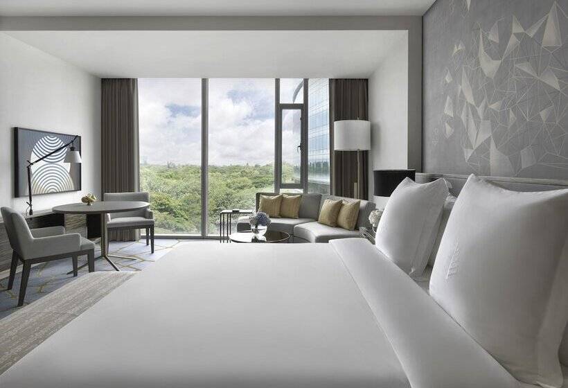 Номер Deluxe Кровать Кинг, Four Seasons Hotel Bengaluru At Embassy One