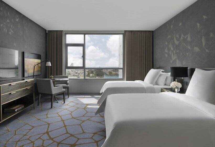 Номер Клуб Кровать Кинг, Four Seasons Hotel Bengaluru At Embassy One