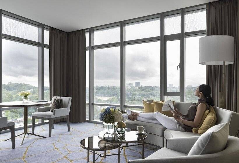 디럭스 스위트, Four Seasons Hotel Bengaluru At Embassy One