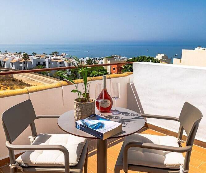 Номер Deluxe Вид на Море с Балконом, Lagos Atlantic